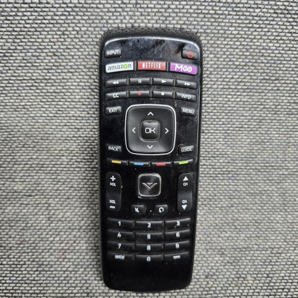 Vizio XRT112 TV Remote Control Smart LED Netflix Amazon Black Good Handheld